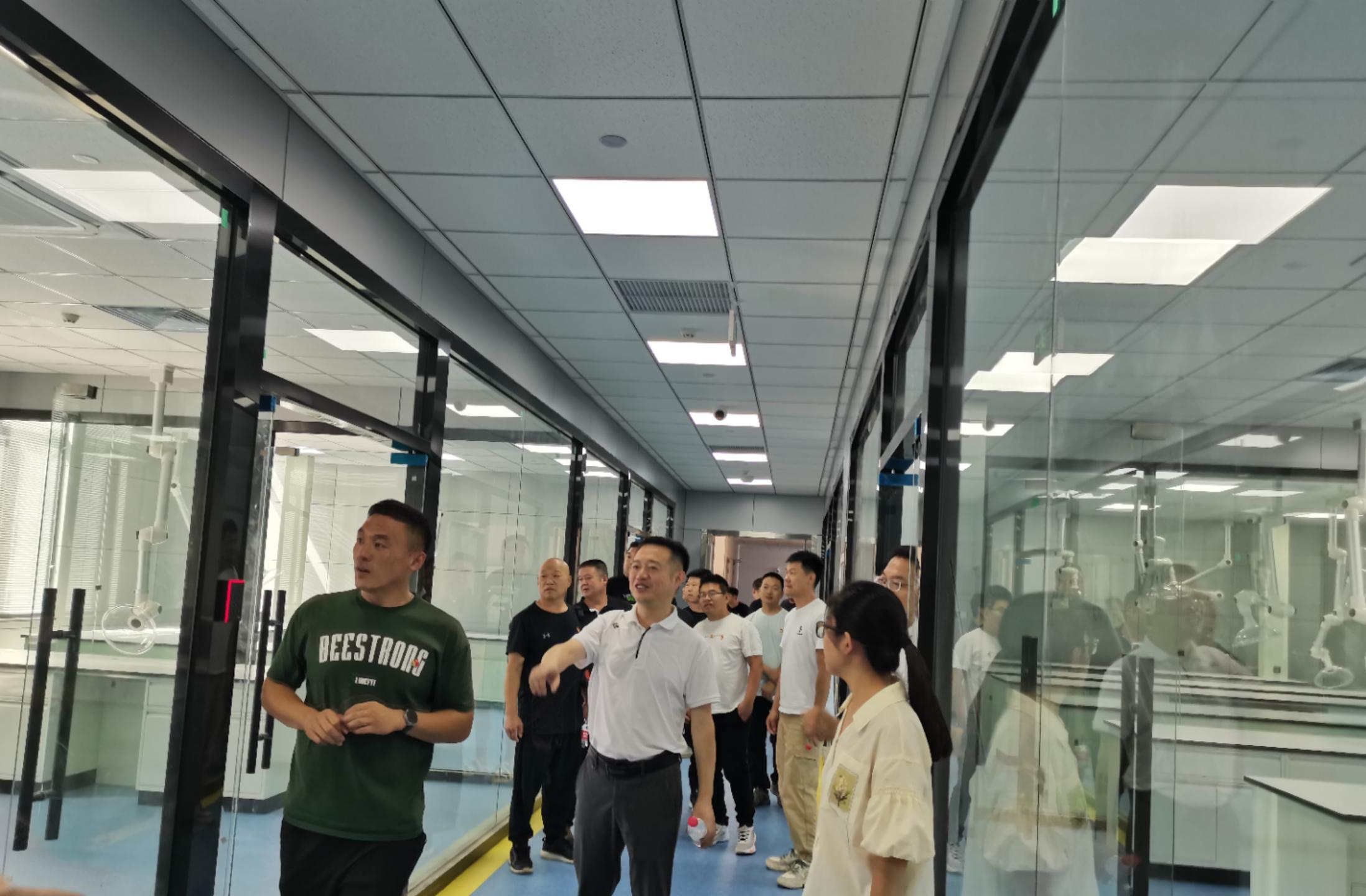 ce8cfd15f1333aabaa65efbe30349e0.jpg